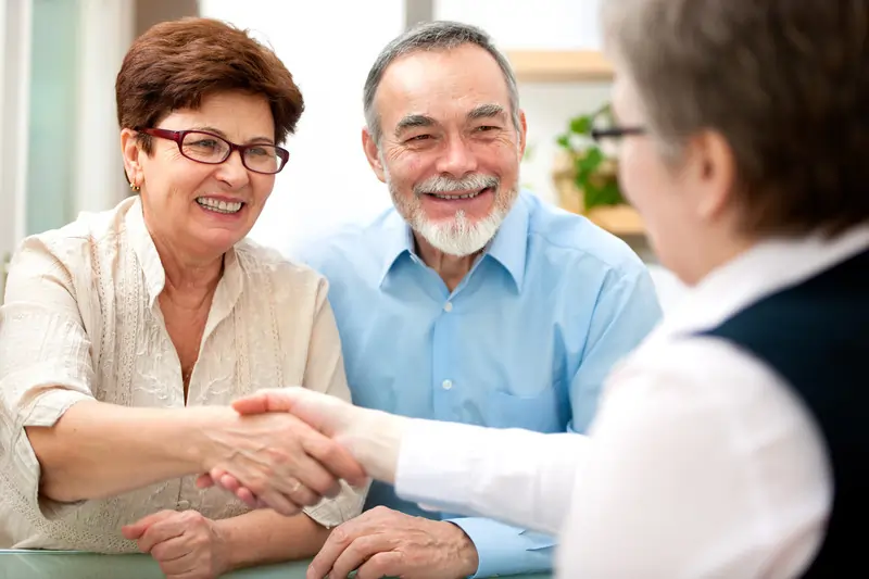 Managing Conflict Over Care Homes, In-Home Support, and Living Arrangements with EH Mediation Crowthorne